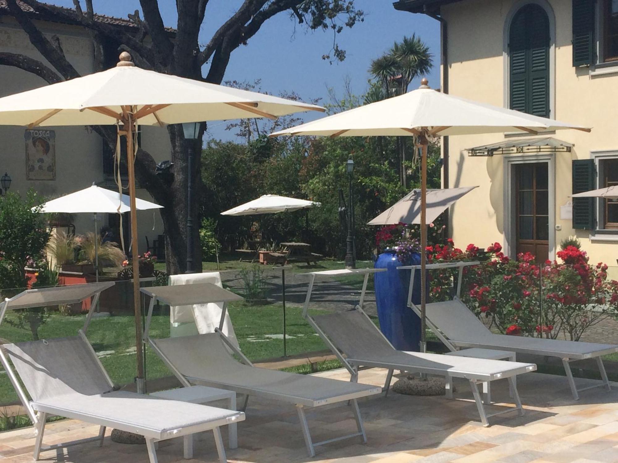 普鲁娜里公寓式酒店 马萨罗萨 外观 照片